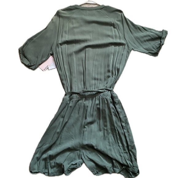 Just Fab Green Button Up Romper Shorts with Pockets!  XXL NWT - Picture 3 of 8